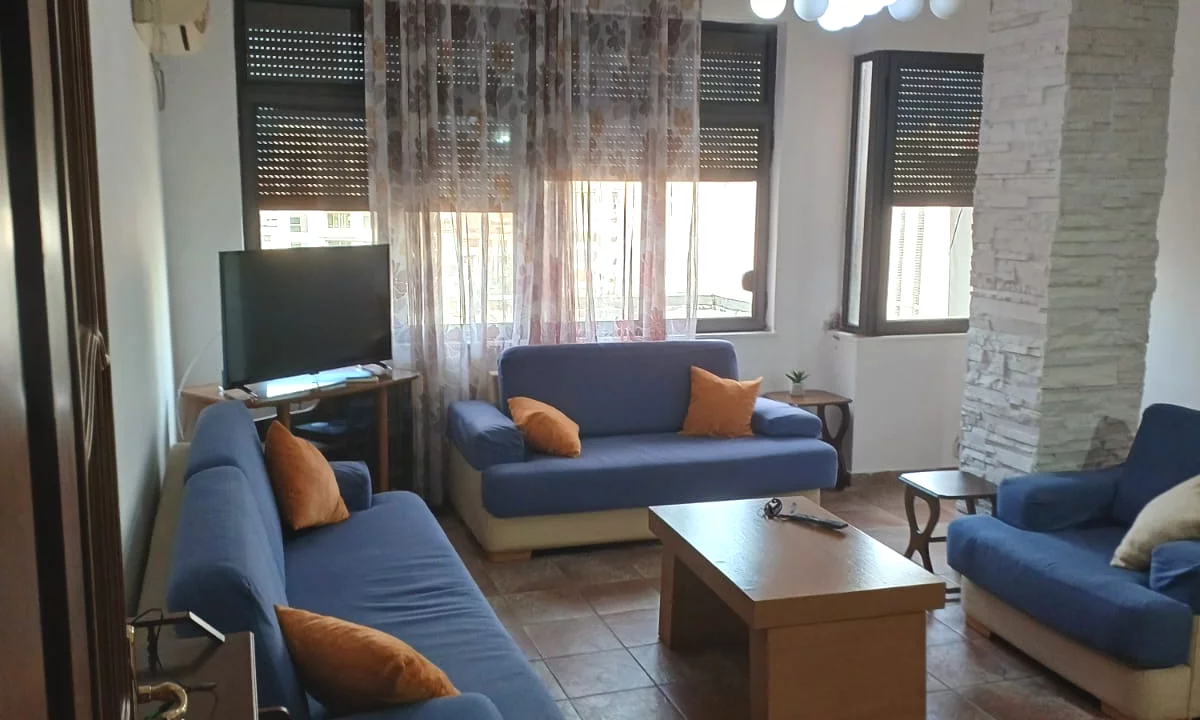 Shtepi me qera Apartament ne Tirane, 2+1, Mobilimi E mobiluar, Pagesa 60,000  Leke.