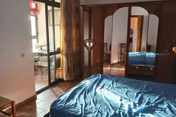 Shtepi me qera Apartament ne Tirane, 2+1, Mobilimi E mobiluar, Pagesa 60,000  Leke.