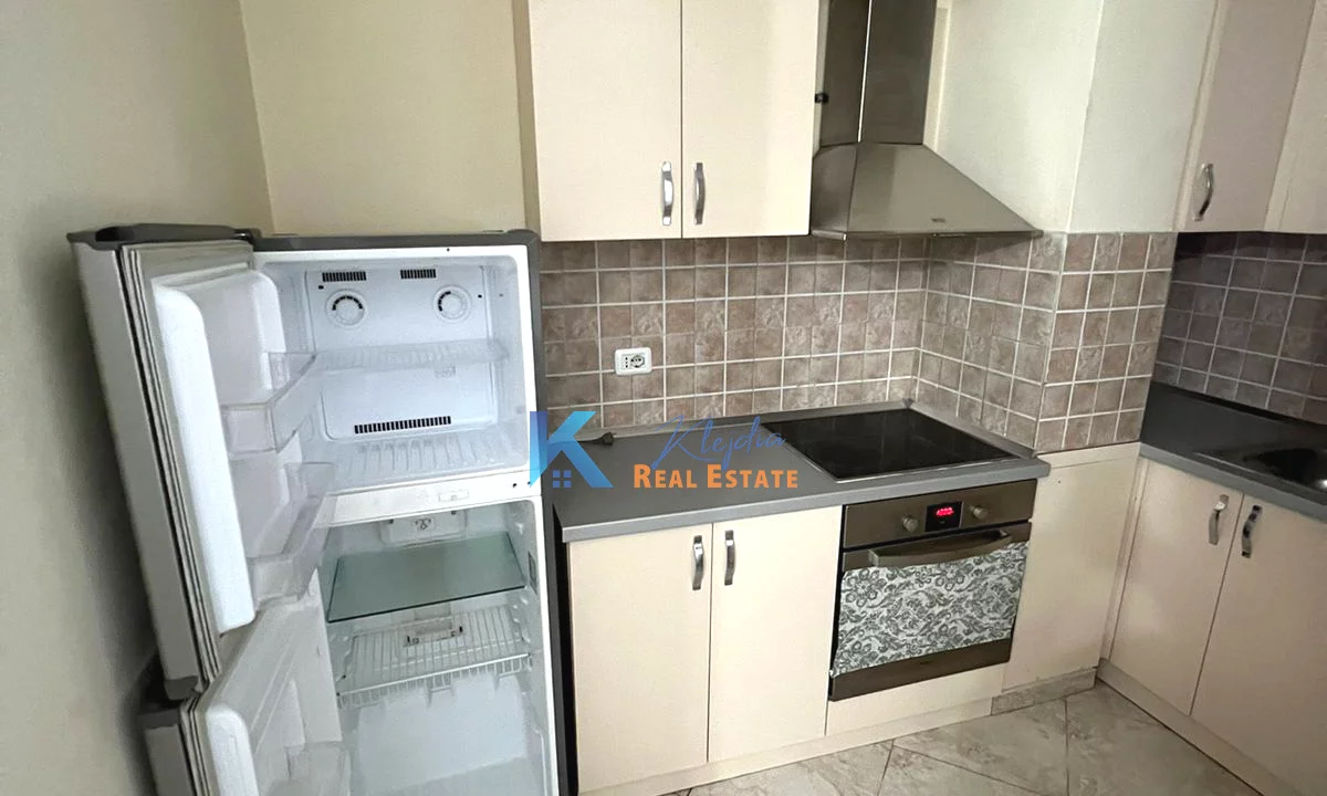 Shtepi me qera Apartament ne Tirane, Garsoniere, Mobilimi E mobiluar, Pagesa 500  Euro.