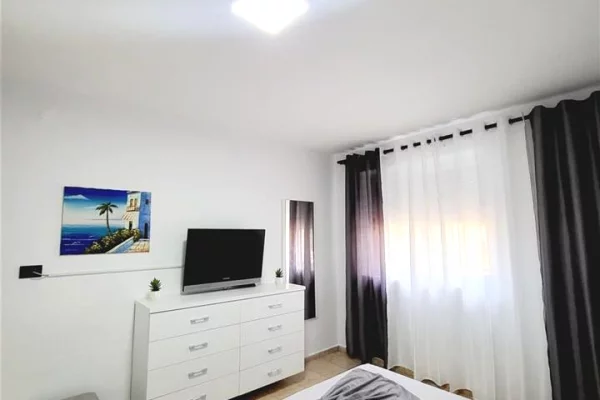Shtepi me qera Apartament ne Tirane, 1+1, Mobilimi E mobiluar, Pagesa 65,000  Leke.