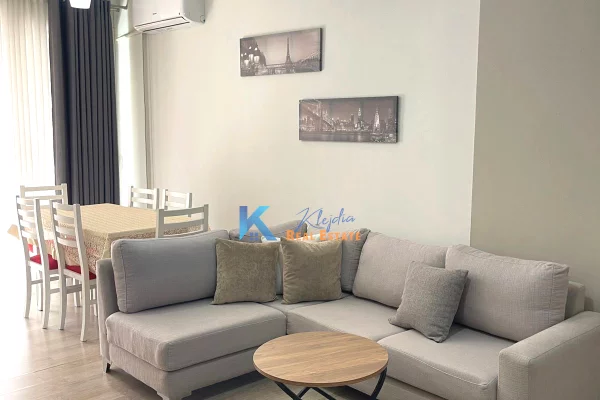 Shtepi me qera Apartament ne Tirane, 2+1, Mobilimi E mobiluar, Pagesa 700  Euro.