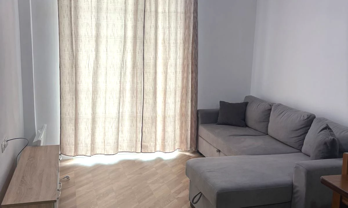 Shtepi me qera Apartament ne Tirane, 1+1, Mobilimi E mobiluar, Pagesa 400  Euro.