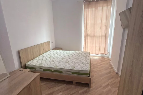 Shtepi me qera Apartament ne Tirane, 1+1, Mobilimi E mobiluar, Pagesa 400  Euro.