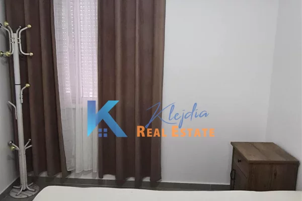 Shtepi me qera Apartament ne Tirane, 1+1, Mobilimi E mobiluar, Pagesa 55,000  Leke.