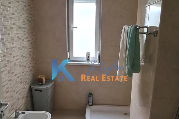 Shtepi me qera Apartament ne Tirane, 1+1, Mobilimi E mobiluar, Pagesa 55,000  Leke.