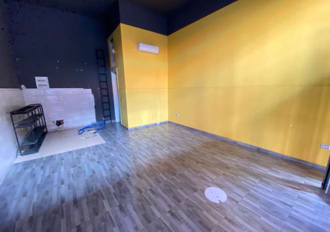 Ambient biznesi me qera 2+1 ne Tirane - 750 Euro