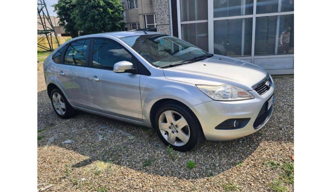 Jepet me qera makina Ford focus duke filluar 30 euro dita