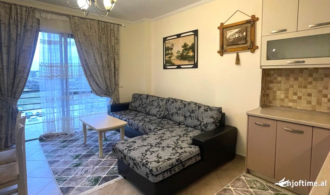 Shtepi ne shitje Apartament ne Tirane, 2+1, Mobilimi E mobiluar, Pagesa 111,500  Euro.