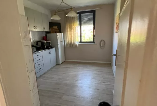 ⏰Shitet Apartament 2+1+Bllk  📍Rruga Mine Peza, kafe Flora  