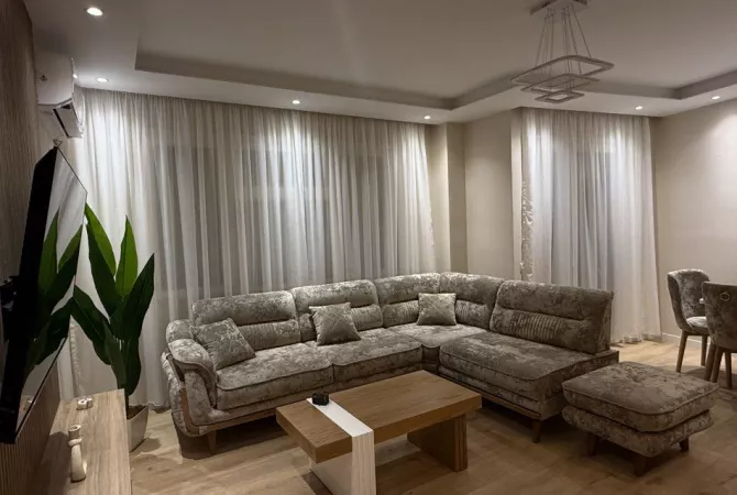 Shtepi me qera Apartament ne Tirane, 2+1, Mobilimi E mobiluar, Pagesa 800  Euro.