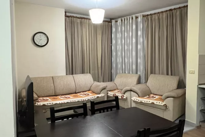 Shtepi me qera Apartament ne Tirane, 2+1, Mobilimi E mobiluar, Pagesa 445  Euro.