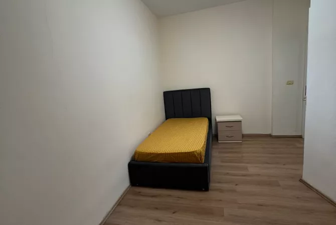 Shtepi me qera Apartament ne Tirane, 2+1, Mobilimi E mobiluar, Pagesa 445  Euro.