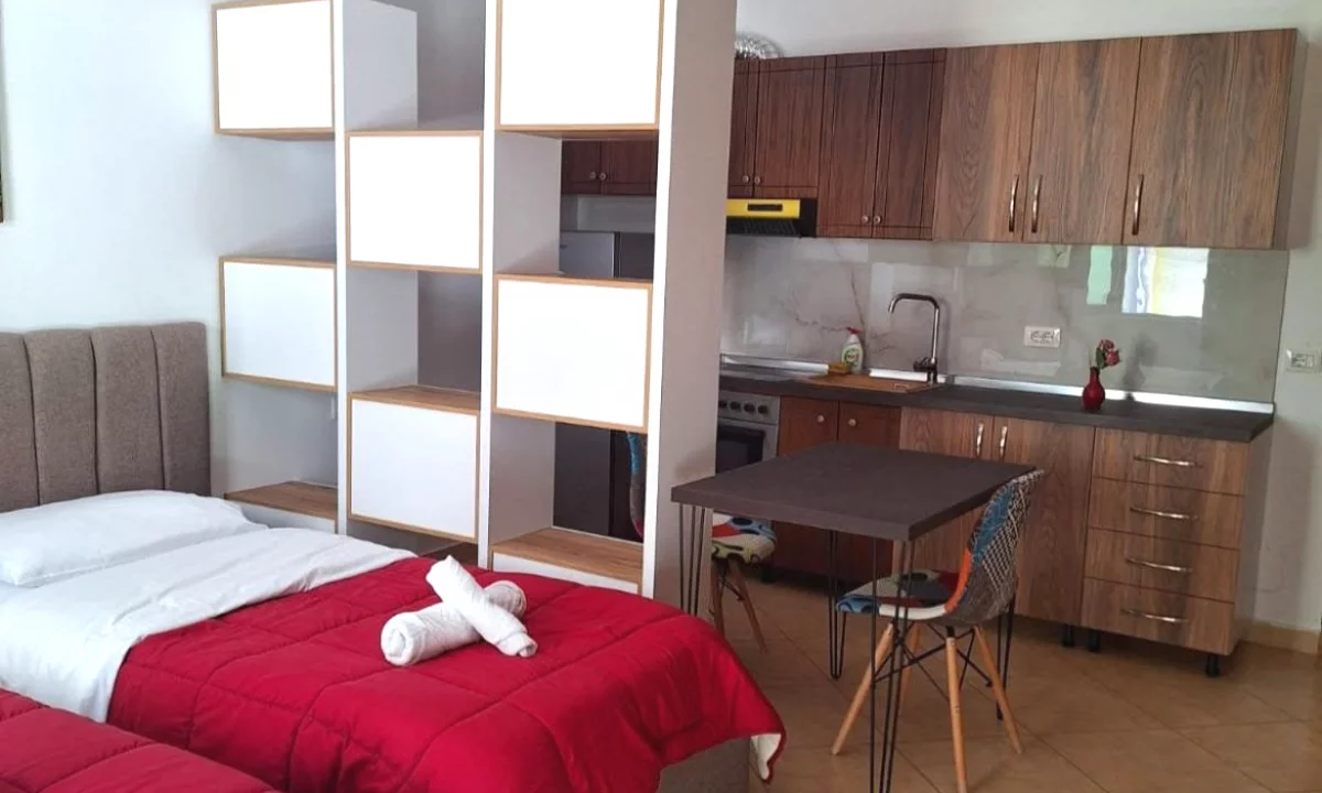 Shtepi ne shitje Apartament ne Tirane, 2+1, Mobilimi E mobiluar, Pagesa 204,000  Euro.