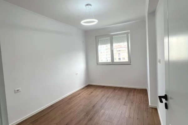 Shtepi ne shitje 1+1 ne Tirane - 102,000 Euro