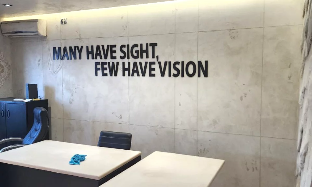 🚨 Jepet me qera zyre  📍Stacioni i Trenit