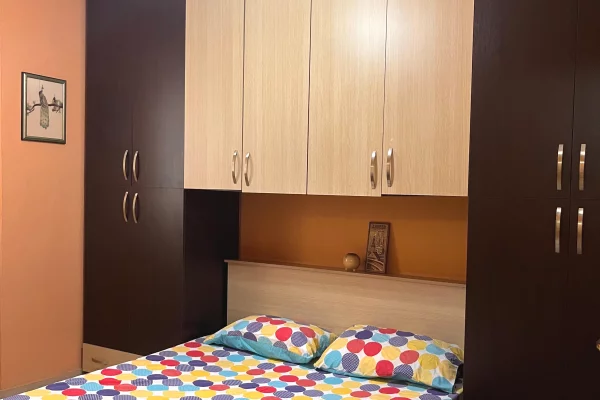 Shtepi me qera Apartament ne Tirane, 1+1, Mobilimi E mobiluar, Pagesa 410  Euro.