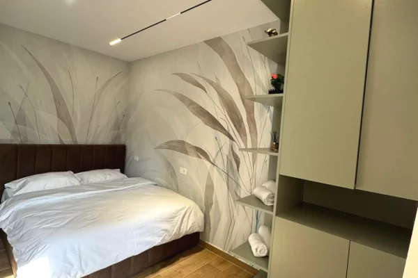 siten 3 apartamente Garzoniere Mine Peza