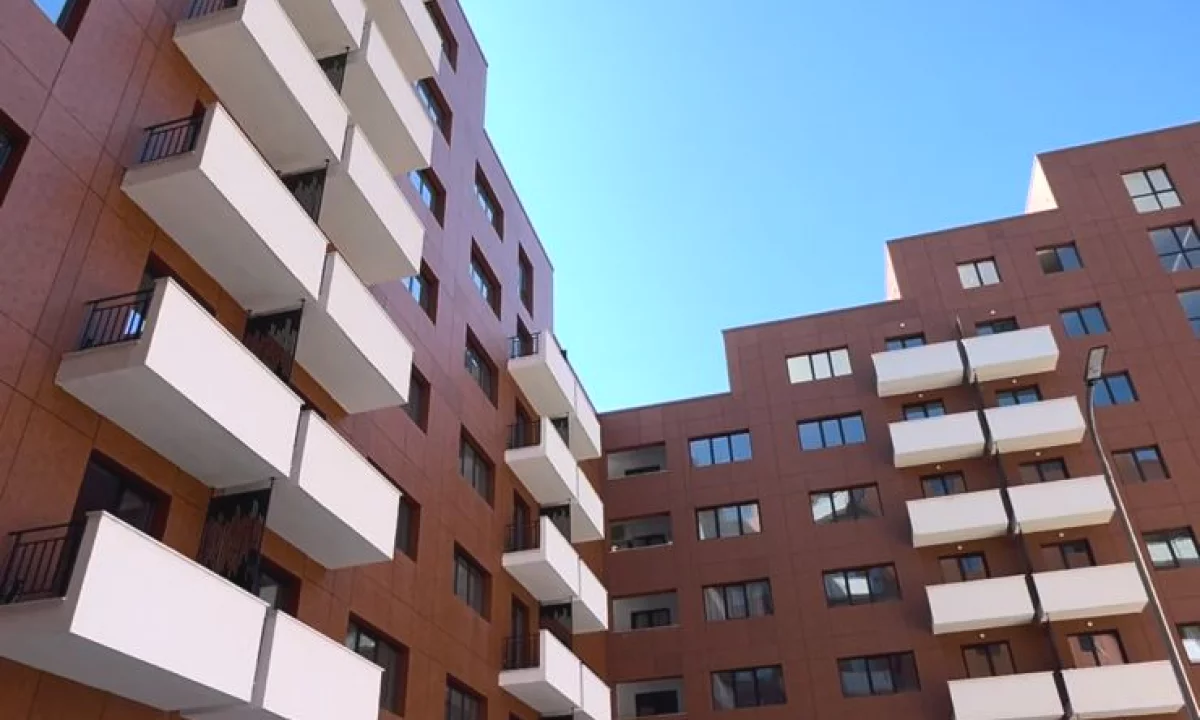 Shtepi me qera Apartament ne Tirane, 1+1, Mobilimi E mobiluar, Pagesa 450  Euro.