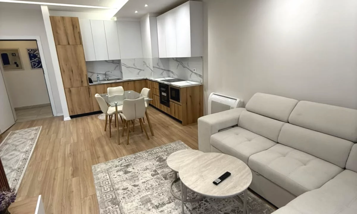 Shtepi me qera Apartament ne Tirane, 1+1, Mobilimi E mobiluar, Pagesa 600  Euro.