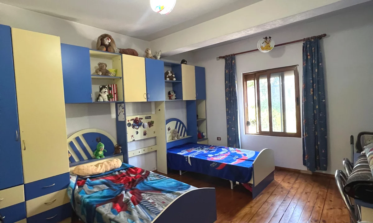 Shtepi me qera Apartament ne Tirane, 2+1, Mobilimi E mobiluar, Pagesa 545  Euro.