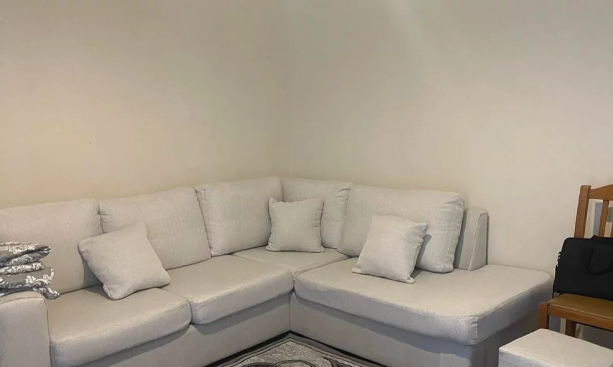 Shtepi me qera Apartament ne Tirane, 1+1, Mobilimi E mobiluar, Pagesa 400  Euro.