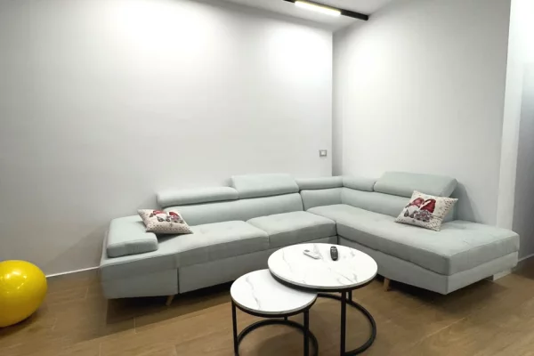 Shtepi me qera 2+1 ne Tirane - 550 Euro