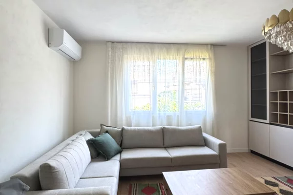 Shtepi me qera 2+1 ne Tirane - 599 Euro