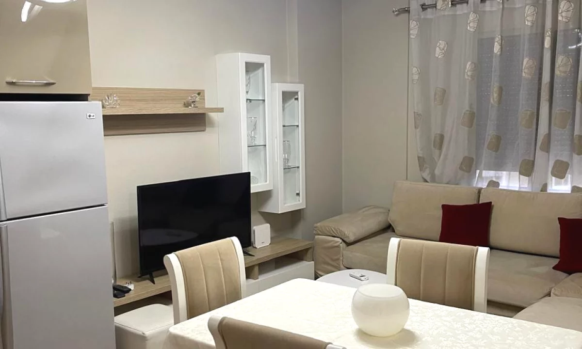 Shtepi me qera Apartament ne Tirane, 1+1, Mobilimi E mobiluar, Pagesa 650  Euro.