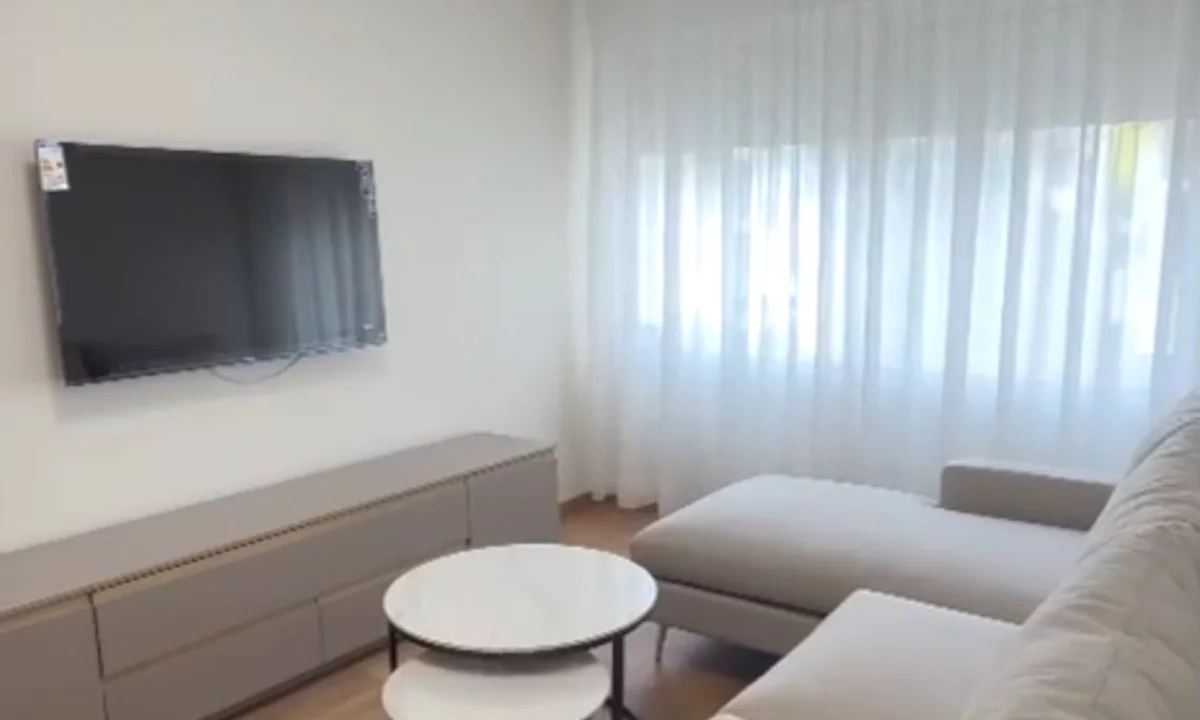 Shtepi me qera Apartament ne Tirane, 1+1, Mobilimi E mobiluar, Pagesa 600  Euro.