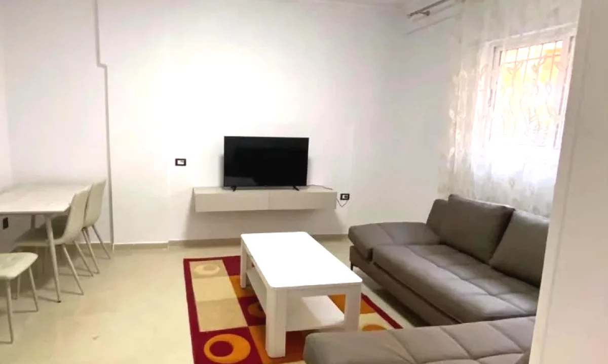 Shtepi me qera Apartament ne Tirane, 1+1, Mobilimi E mobiluar, Pagesa 449  Euro.