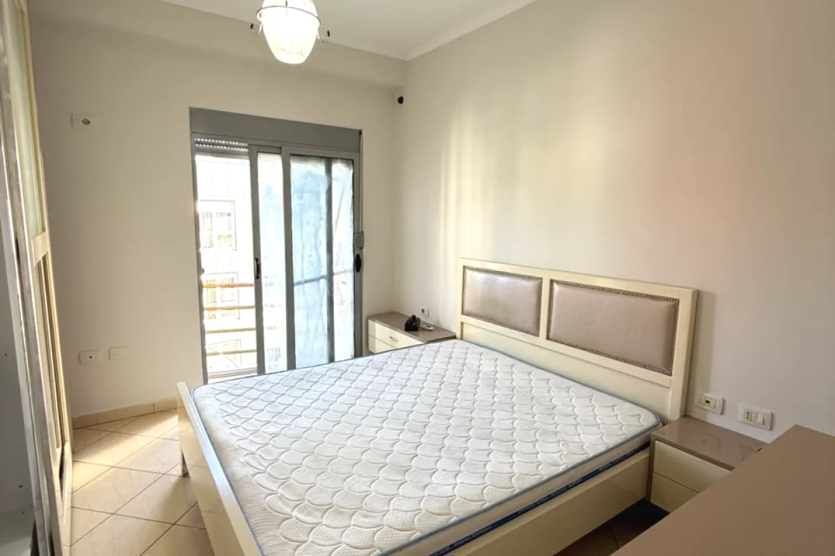 Shtepi ne shitje Apartament ne Tirane, 2+1, Mobilimi E mobiluar, Pagesa 209,001  Euro.