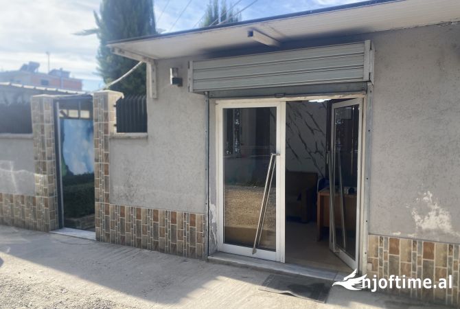 Shtepi ne shitje Shtepi Private ne Tirane, 2+1, Mobilimi E mobiluar, Pagesa 155,000  Euro.