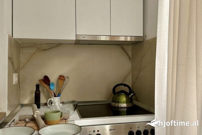 Shtepi me qera Apartament ne Tirane, 1+1, Mobilimi E mobiluar, Pagesa 620  Euro.