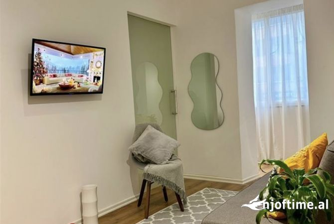 Shtepi me qera Apartament ne Tirane, 1+1, Mobilimi E mobiluar, Pagesa 620  Euro.