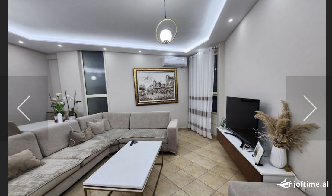 Shtepi ne shitje Apartament ne Tirane, 1+1, Mobilimi E mobiluar, Pagesa 93,000  Euro.