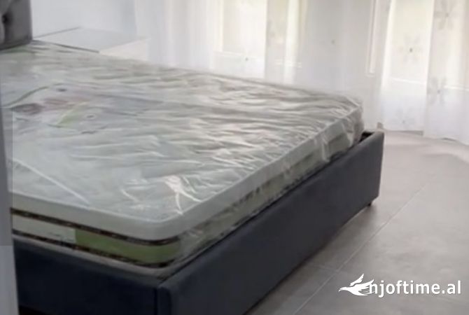 Shtepi ne shitje Apartament ne Tirane, 1+1, Mobilimi E mobiluar, Pagesa 95,000  Euro.