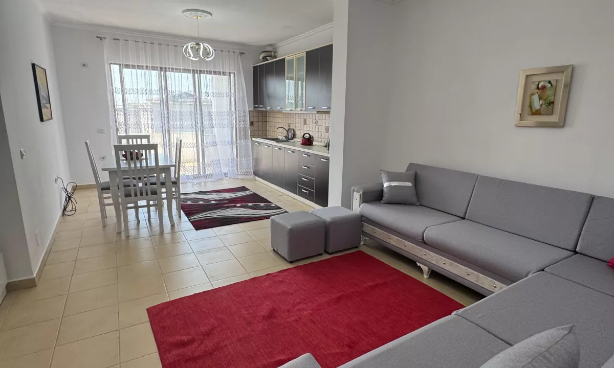 Shtepi ne shitje Apartament ne Tirane, 2+1, Mobilimi E mobiluar, Pagesa 129,000  Euro.