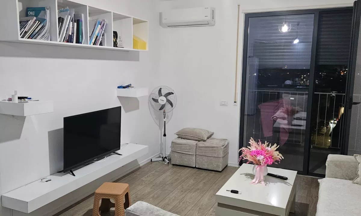 Shtepi me qera Apartament ne Tirane, 1+1, Mobilimi E mobiluar, Pagesa 500  Euro.