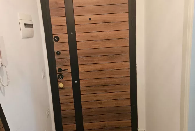 Shtepi me qera Apartament ne Tirane, 1+1, Mobilimi E mobiluar, Pagesa 500  Euro.