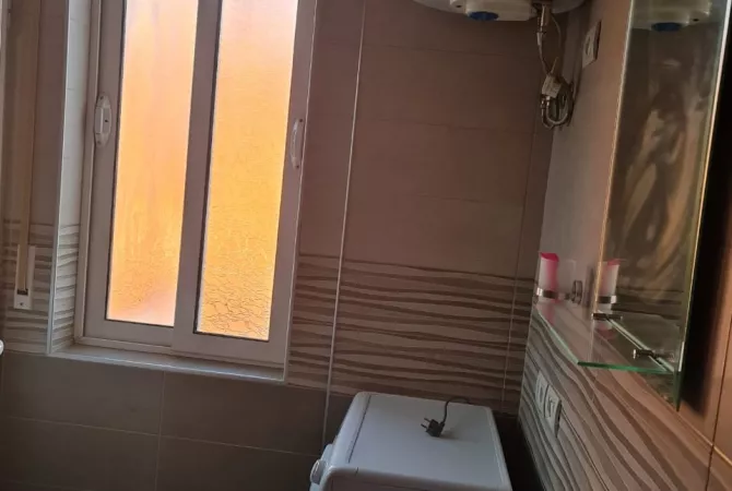 Shtepi me qera Apartament ne Tirane, Garsoniere, Mobilimi E mobiluar, Pagesa 380  Euro.