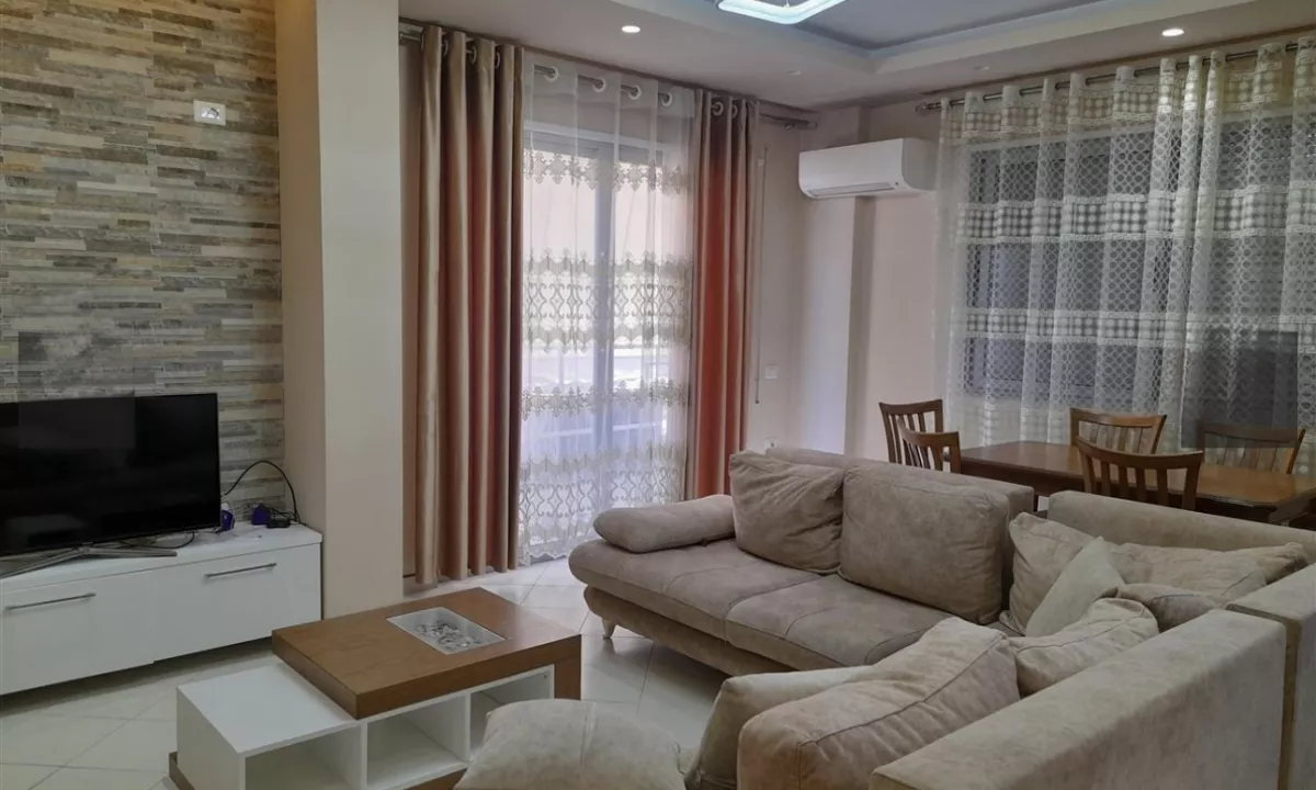 Shtepi me qera Apartament ne Tirane, 2+1, Mobilimi E mobiluar, Pagesa 500  Euro.