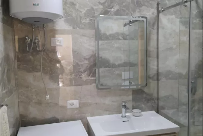 Shtepi me qera Apartament ne Tirane, 2+1, Mobilimi E mobiluar, Pagesa 500  Euro.