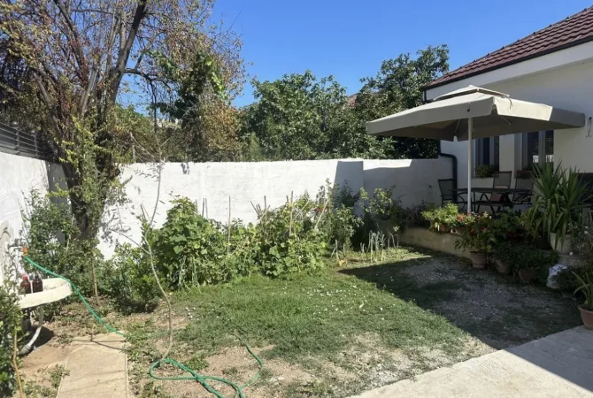 Shtepi ne shitje Shtepi Private ne Tirane, 2+1, Mobilimi E mobiluar, Pagesa 280,000  Euro.