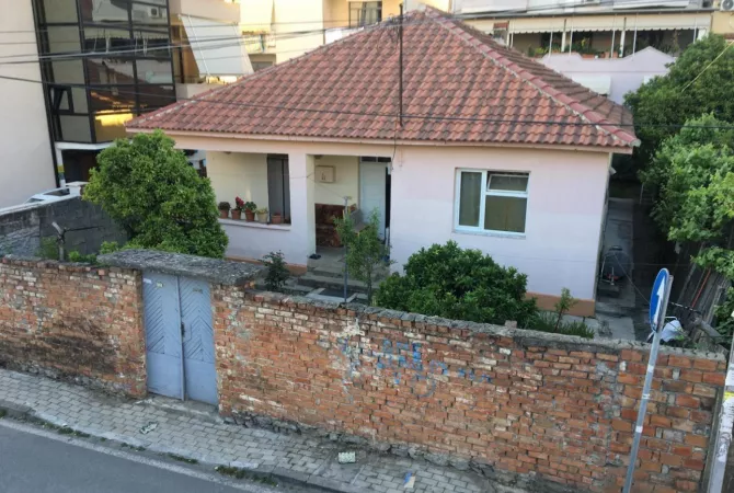 Shtepi ne Shitje ne zonen Ali demit