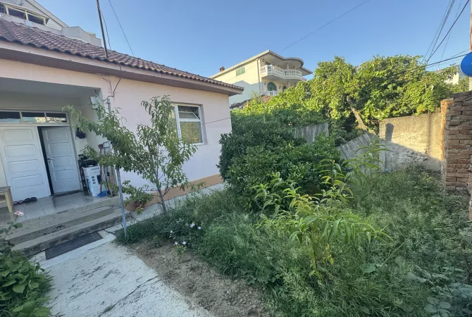 Shtepi ne shitje Shtepi Private ne Tirane, 3+1, Mobilimi E mobiluar, Pagesa 290,000  Euro.