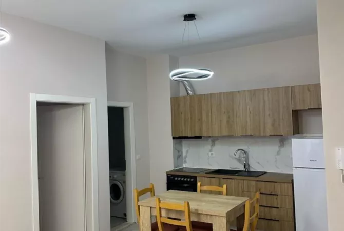 Shtepi me qera Apartament ne Tirane, 1+1, Mobilimi E mobiluar, Pagesa 420  Euro.