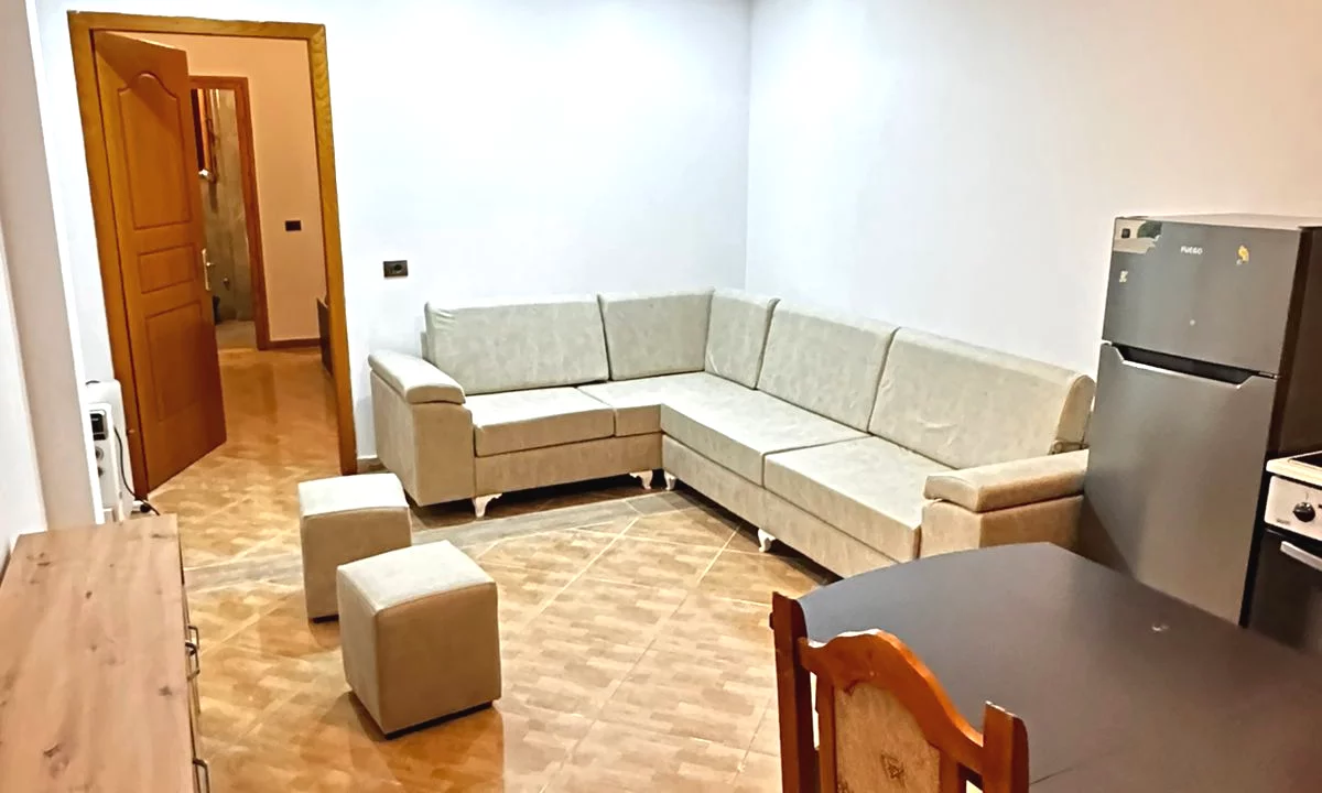 Shtepi me qera Apartament ne Tirane, 1+1, Mobilimi E mobiluar, Pagesa 400  Euro.