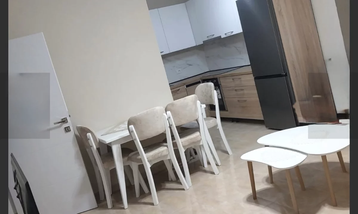 Shtepi me qera Apartament ne Tirane, 1+1, Mobilimi E mobiluar, Pagesa 500  Euro.