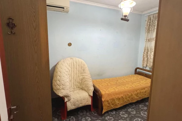 Apartament 3+1 me Qera,Fresk(Thesari)