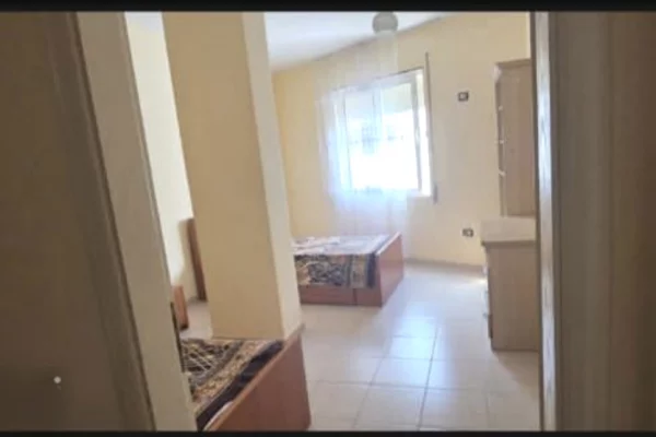 Shtepi me qera Apartament ne Tirane, 2+1, Mobilimi E mobiluar, Pagesa 550  Euro.